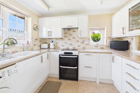 2 bedroom bungalow for sale, Fox Close, Stroud, Gloucestershire, GL5