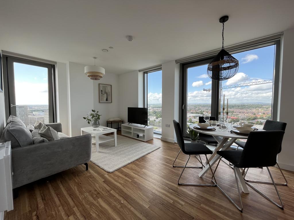 Apartment in Salford, Greater Manchester - View 2