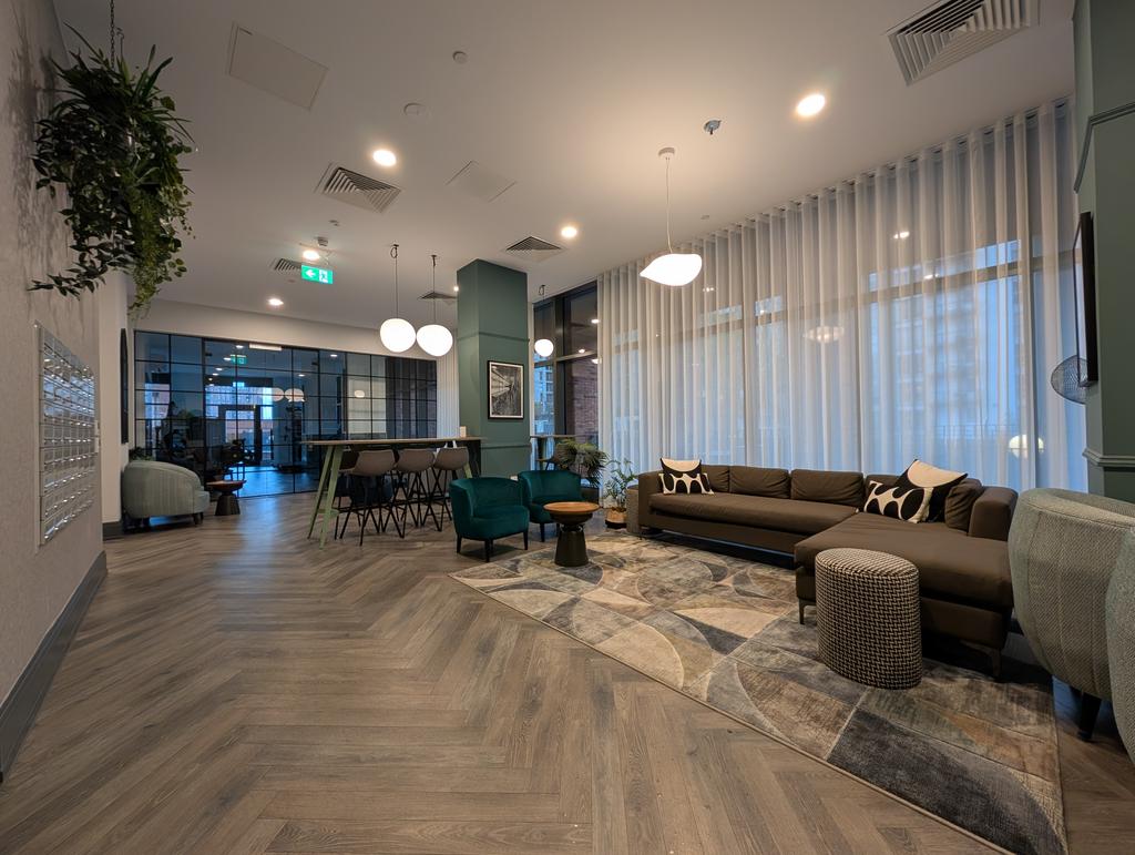 Apartment in Salford - More