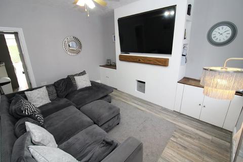 4 bedroom terraced house for sale, Day Street, Barnsley