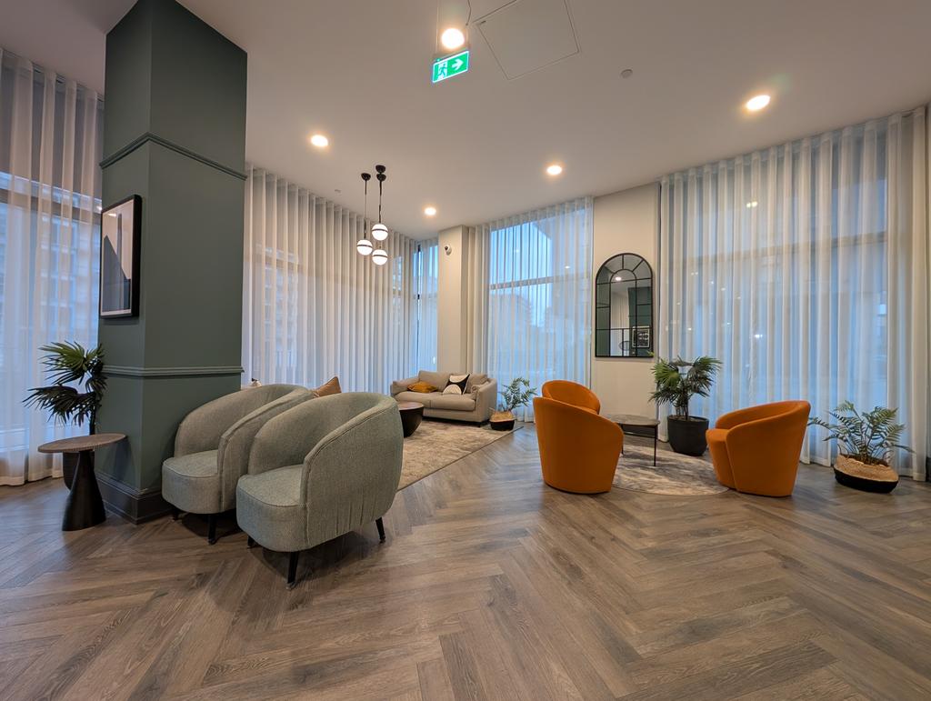 Apartment in Salford - View 4