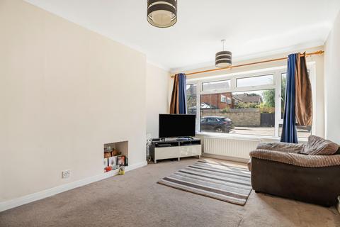2 bedroom maisonette for sale, Oak Grove, Sunbury-on-Thames, Surrey, TW16