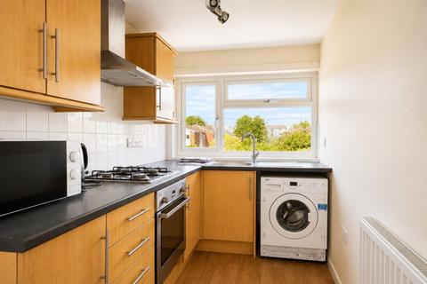 2 bedroom maisonette to rent, Tavistock Walk,, Aylesbury