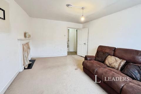 2 bedroom flat to rent, Market Square, Buckingham, Buckinghamshire, MK18