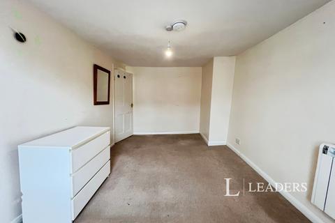 2 bedroom flat to rent, Market Square, Buckingham, Buckinghamshire, MK18