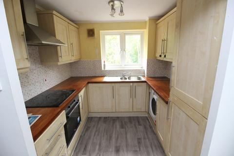 2 bedroom flat to rent, Percy Gardens, Worcester Park KT4