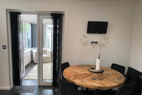 2 bedroom bungalow to rent, Van Diemans Lane, Oxford, OX4