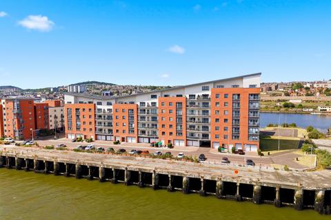 2 bedroom flat for sale, 44 Gourlay Yard, Dundee, DD1 3BR