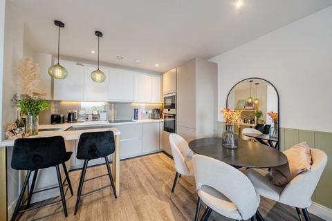 1 bedroom flat for sale, Gaumont Place, Streatham Hill, London, SW2