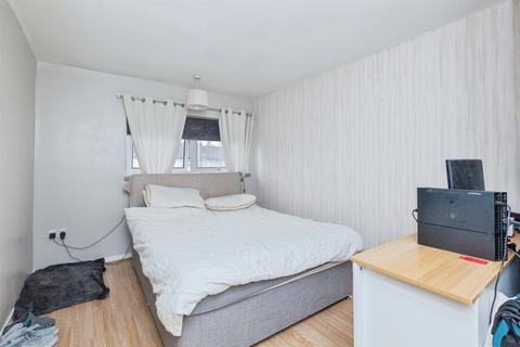 3 bedroom terraced house for sale, Cotswold Green, Leicester