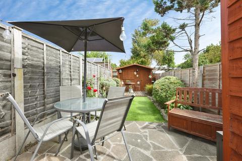 undefined, Queens Head Yard, Sheering, Bishop's Stortford
