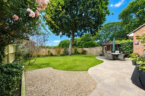 3 bedroom detached house for sale, Fryatts Way, Bexhill on Sea TN39