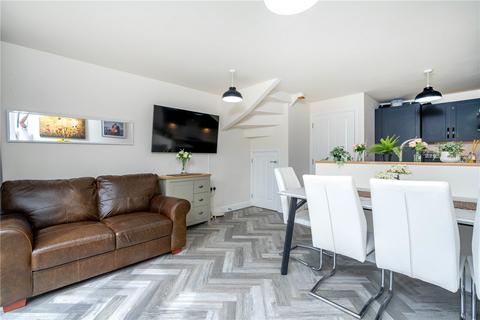 3 bedroom semi-detached house for sale, Bates Close, Bourne, Lincolnshire, PE10