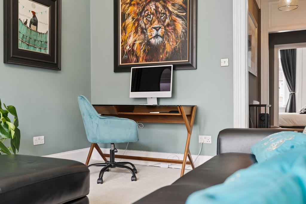 Apartment in Glasgow - More