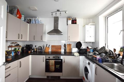 3 bedroom semi-detached house to rent, The Boulevard, Canton CF11