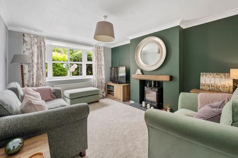 3 bedroom semi-detached house to rent, Delafield Close, Fearnhead, WA2