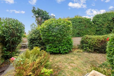 3 bedroom semi-detached house to rent, Delafield Close, Fearnhead, WA2