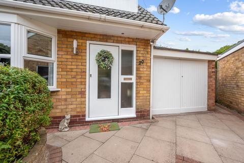 3 bedroom semi-detached house to rent, Delafield Close, Fearnhead, WA2
