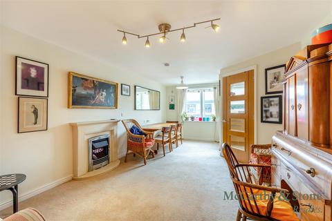 2 bedroom apartment for sale, Thomas Court, Marlborough Road, Cardiff, Glamorgan, CF23 5EZ