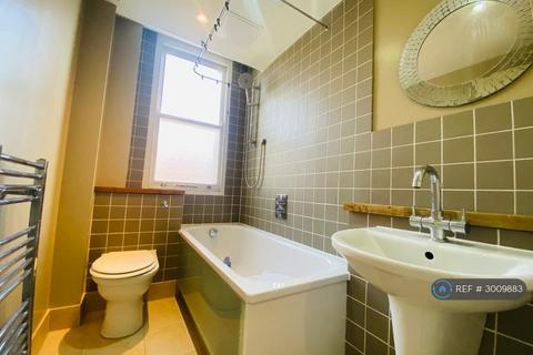 1 bedroom flat to rent, Geldeston Road, London, E5