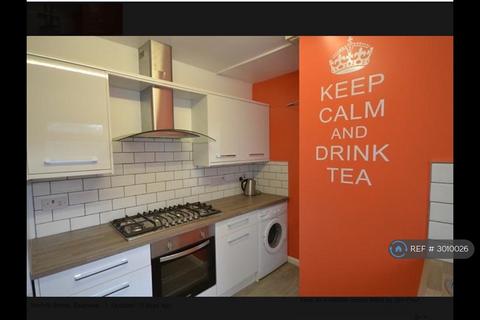 1 bedroom in a house share to rent, Swansea, Swansea, SA1