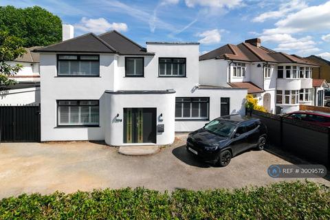 6 bedroom detached house to rent, Hounslow Road, Feltham, TW14