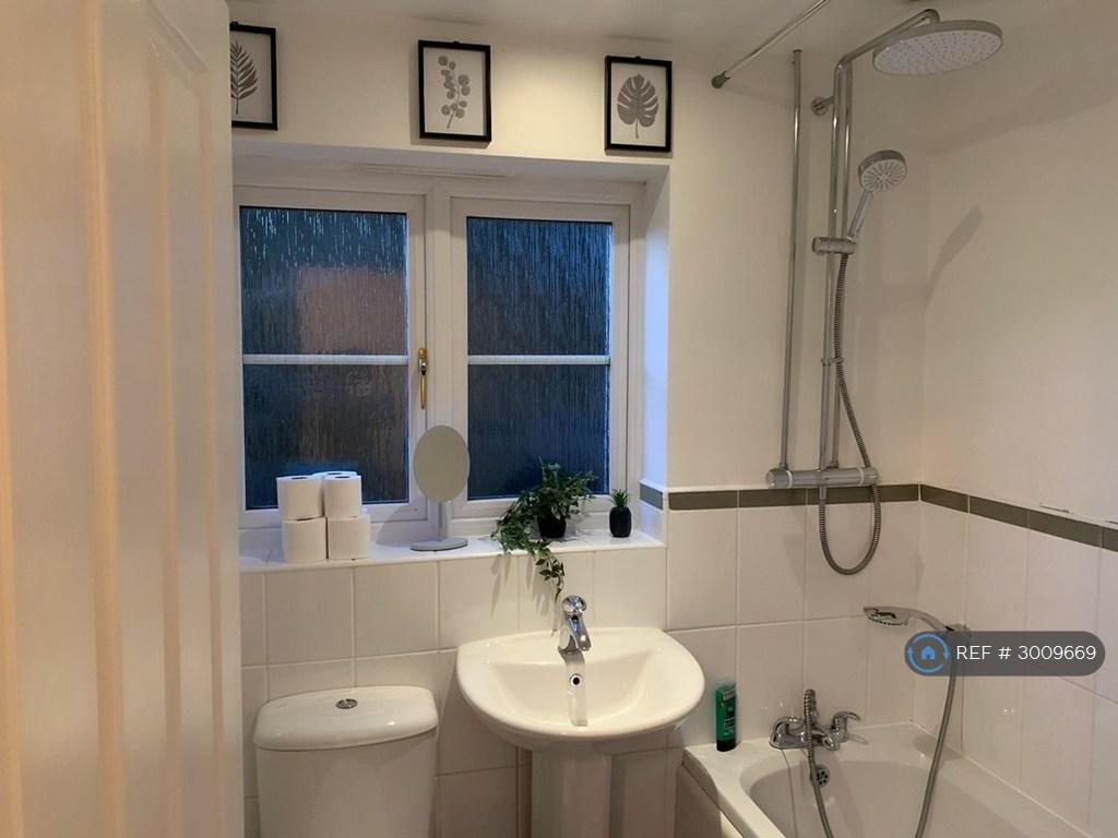 House in Manchester - More