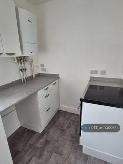 2 bedroom flat to rent, Medusa Road, London, SE6