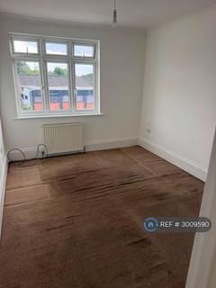 2 bedroom flat to rent, Hornchurch Road, Hornchurch, RM11