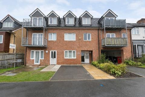 2 bedroom flat to rent, 2 Bed Flat, Chairborough Road, High Wycombe, Buckinghamshire, HP12 3QQ