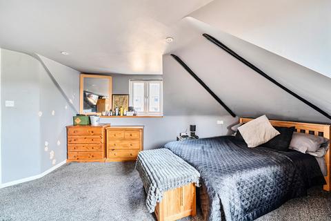 4 bedroom end of terrace house for sale, Bridge Street, Gloucestershire GL5