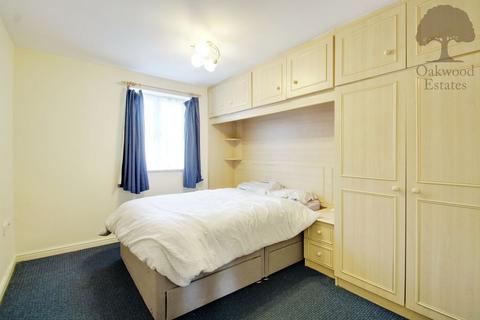 2 bedroom apartment to rent, Scholars Walk, Langley SL3