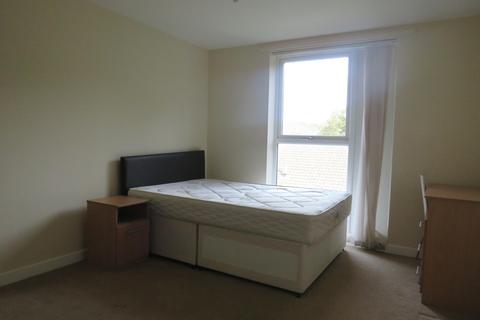 2 bedroom apartment to rent, Candleford Court, Buckingham, MK18