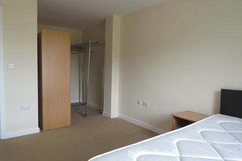 2 bedroom apartment to rent, Candleford Court, Buckingham, MK18