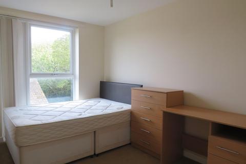 2 bedroom apartment to rent, Candleford Court, Buckingham, MK18