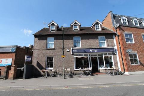 Studio to rent, St Johns Street, Godalming GU7