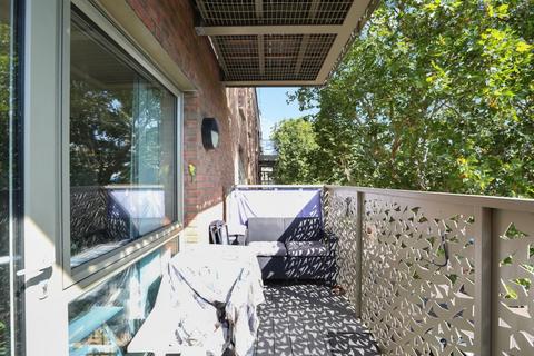 1 bedroom apartment for sale, Lomond Grove, London, SE5