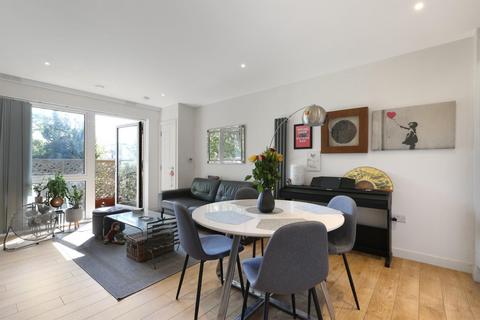 1 bedroom apartment for sale, Lomond Grove, London, SE5