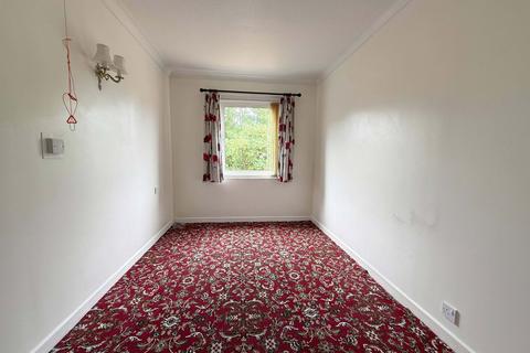 2 bedroom flat for sale, Chase Close, Southport PR8