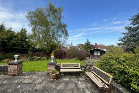 3 bedroom detached bungalow for sale, 16 Blue Stone Rise Louth LN11 9XZ