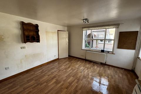 3 bedroom end of terrace house for sale, 3 Windsor Mews Louth LN11 9AY