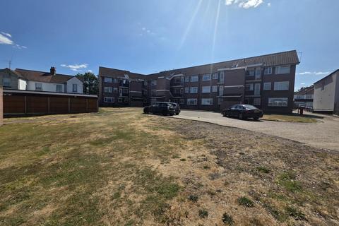 2 bedroom flat for sale, Whitchurch Lane, Edgware HA8