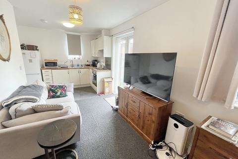 Studio to rent, Portobelo Court, Jamaica Circle, Newport