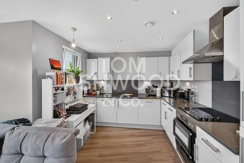 1 bedroom flat for sale, Brunel House, 4 Chancellor Way, Dagenham, RM8 2GQ
