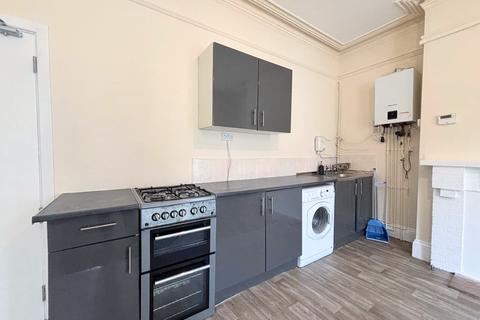 1 bedroom apartment to rent, Derby Street, Burton-on-Trent, DE14