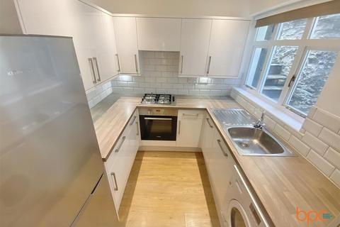 2 bedroom flat to rent, West Mall, Bristol, BS8