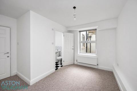 2 bedroom apartment to rent, 17 Gladstone Terrace, East Sussex BN2