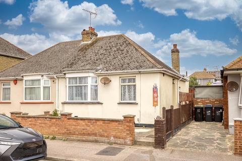 2 bedroom bungalow for sale, Kings Avenue, Ramsgate, CT12