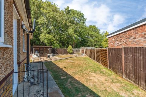 2 bedroom bungalow for sale, Patricia Close, West End, Southampton, Hampshire, SO30