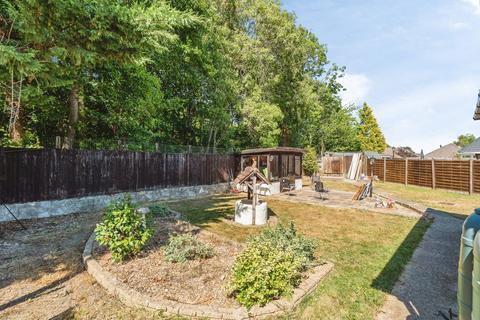 2 bedroom bungalow for sale, Patricia Close, West End, Southampton, Hampshire, SO30